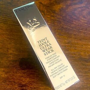 Lancôme new in box; Idole Teinte Ultra Stick..foundation and concealer in one!!